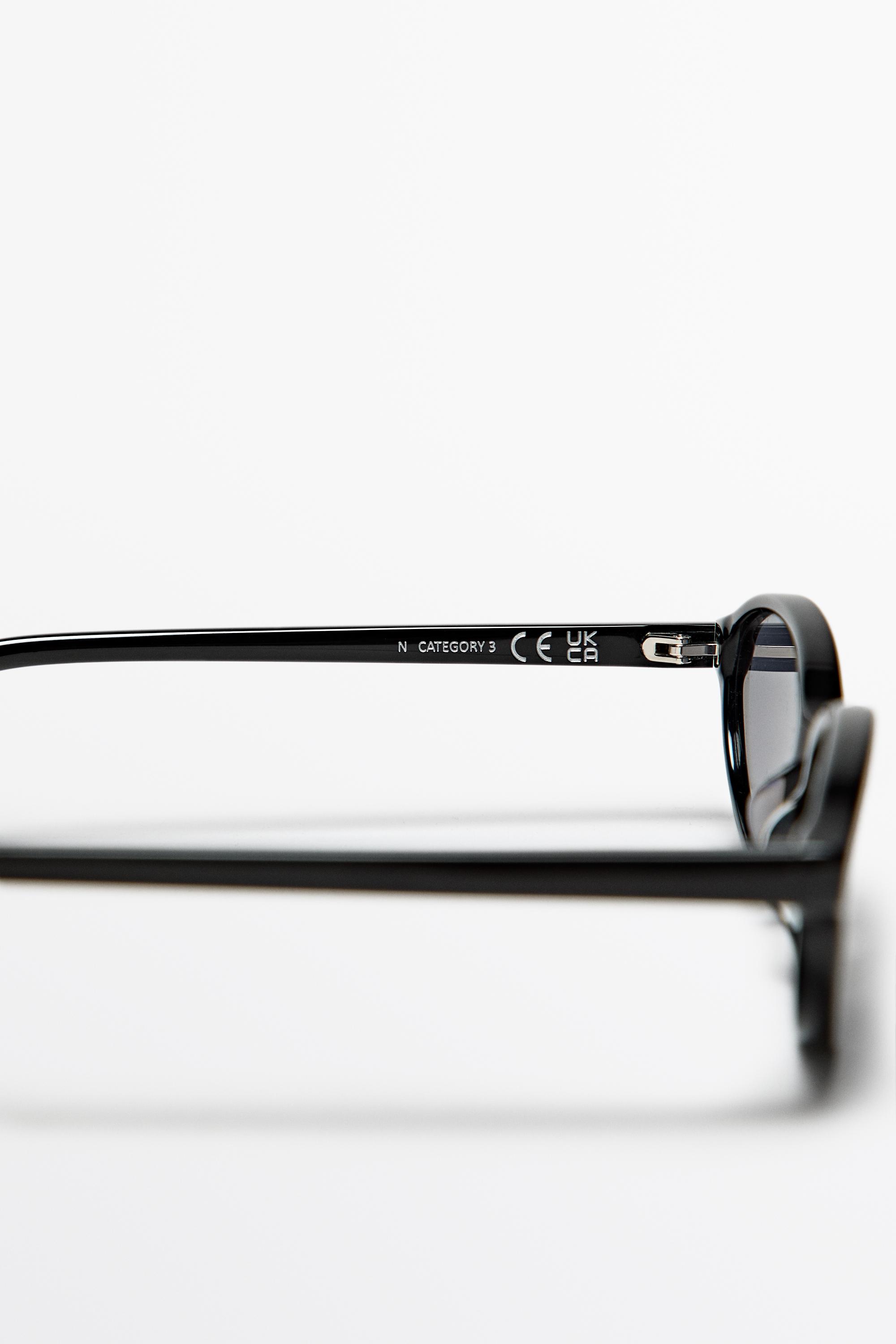 Elongated sunglasses